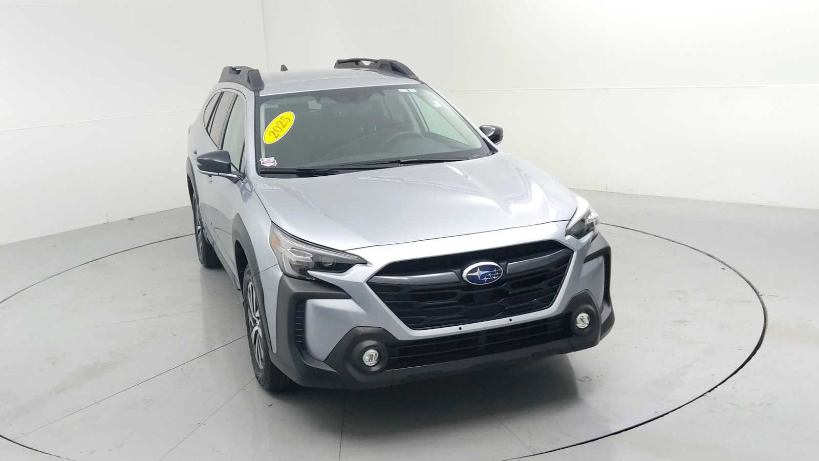 Certified 2025 Subaru Outback Premium AWD/4WD image 2