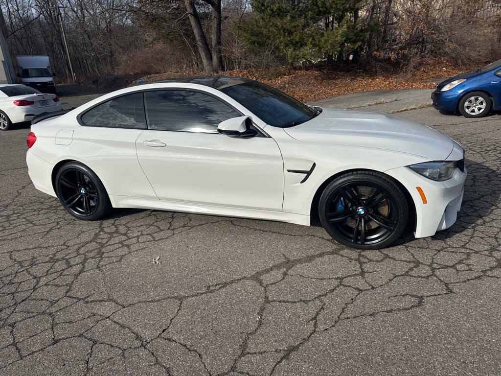 Used 2015 BMW M4 Coupe image 9