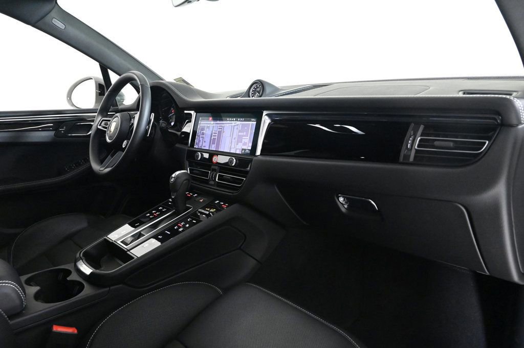 Certified 2026 Porsche Macan S image 18