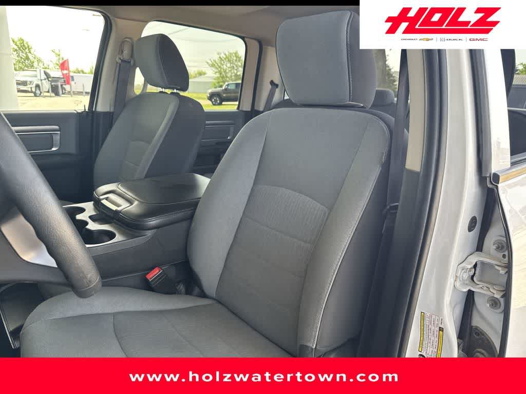 Used 2023 RAM 1500 Classic SLT AWD/4WD image 10