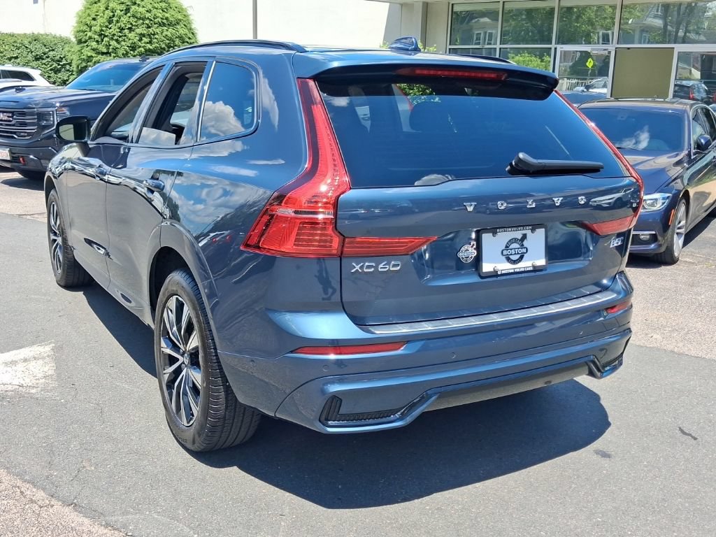 Certified 2025 Volvo XC60 B5 Plus w/ Protection Package Premier AWD/4WD image 7