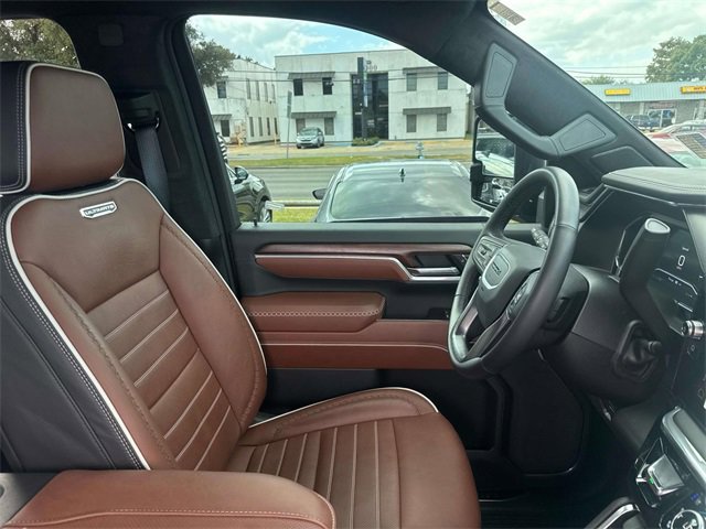 Used 2025 GMC Sierra 2500 Denali Ultimate image 13