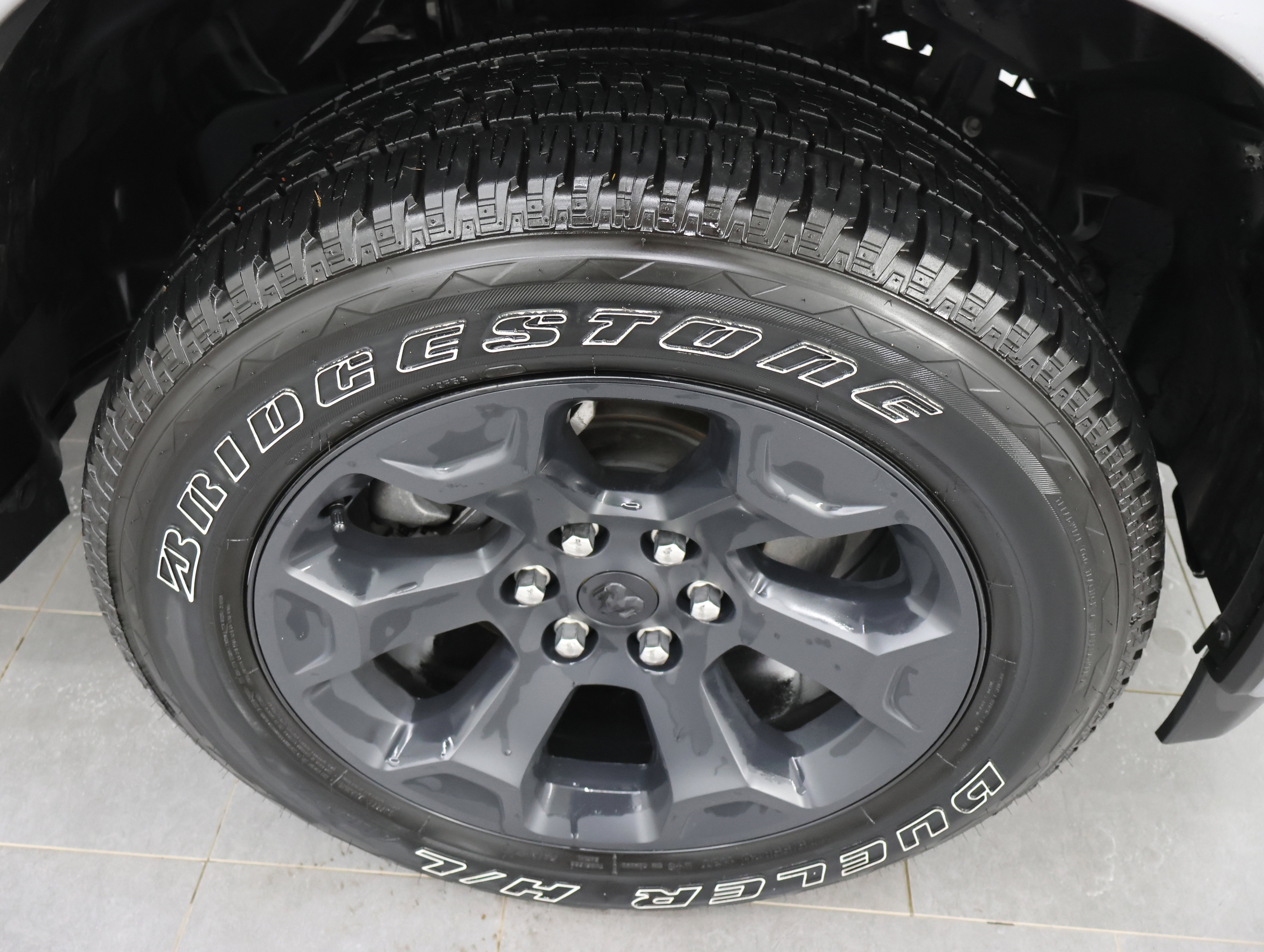 Used 2025 RAM 1500 Big Horn AWD/4WD image 3