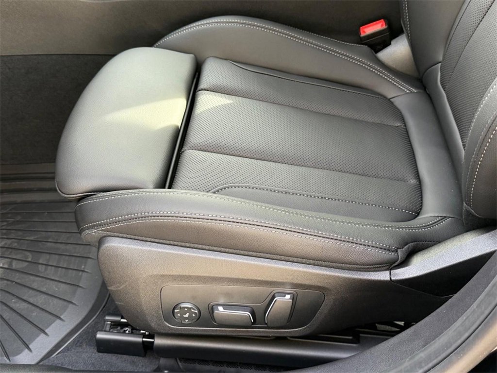 New 2026 BMW 330i xDrive Sedan w/ Premium Package image 17