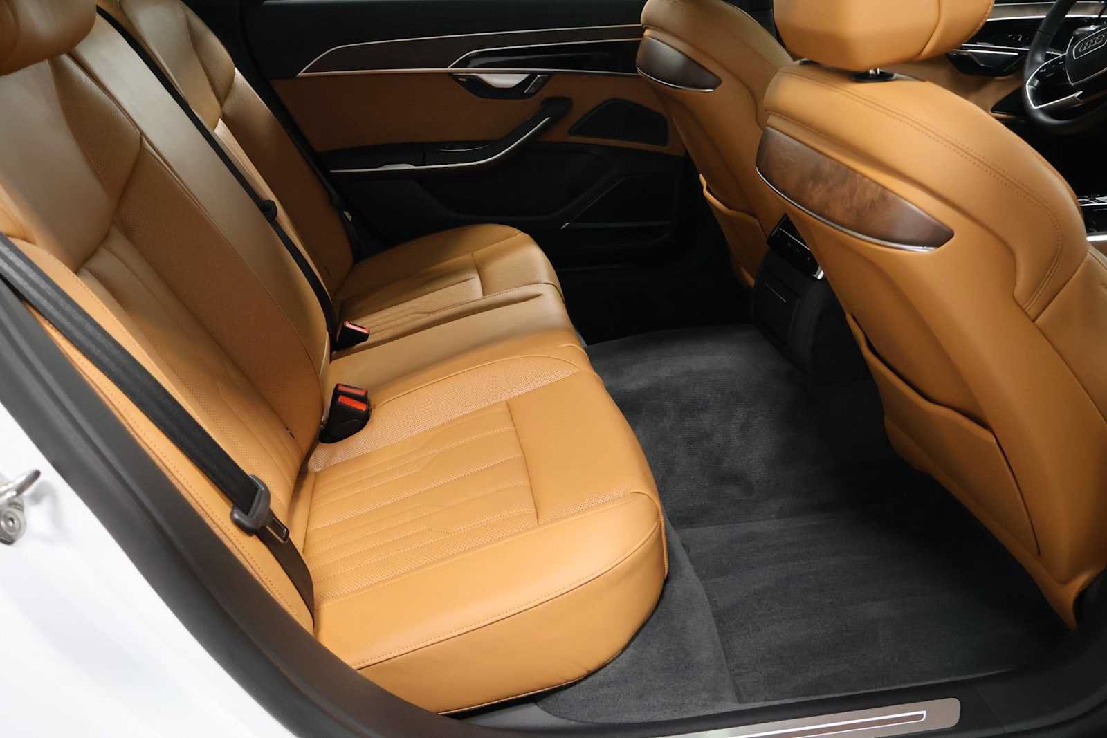 Used 2025 Audi A8 L 3.0T AWD/4WD image 35