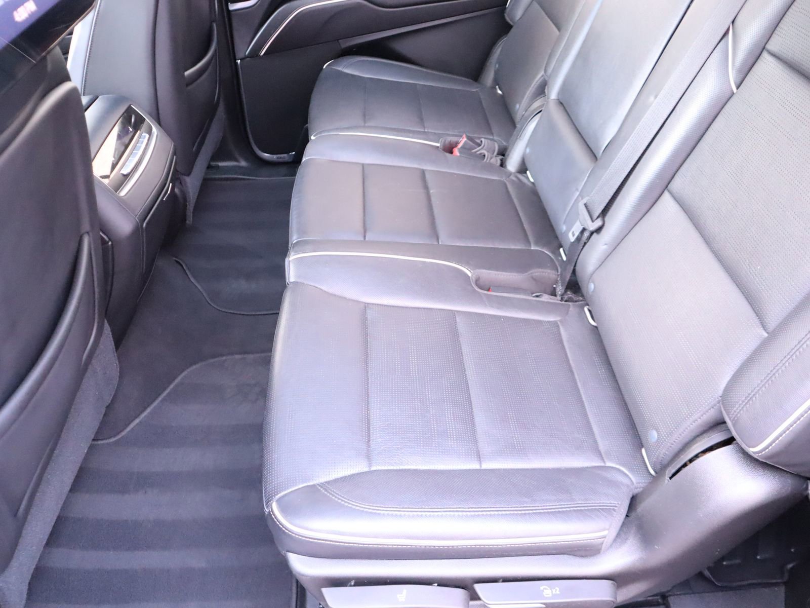 Used 2021 Cadillac Escalade ESV Premium Luxury w/ Driver Assist Tech Package AWD/4WD image 49