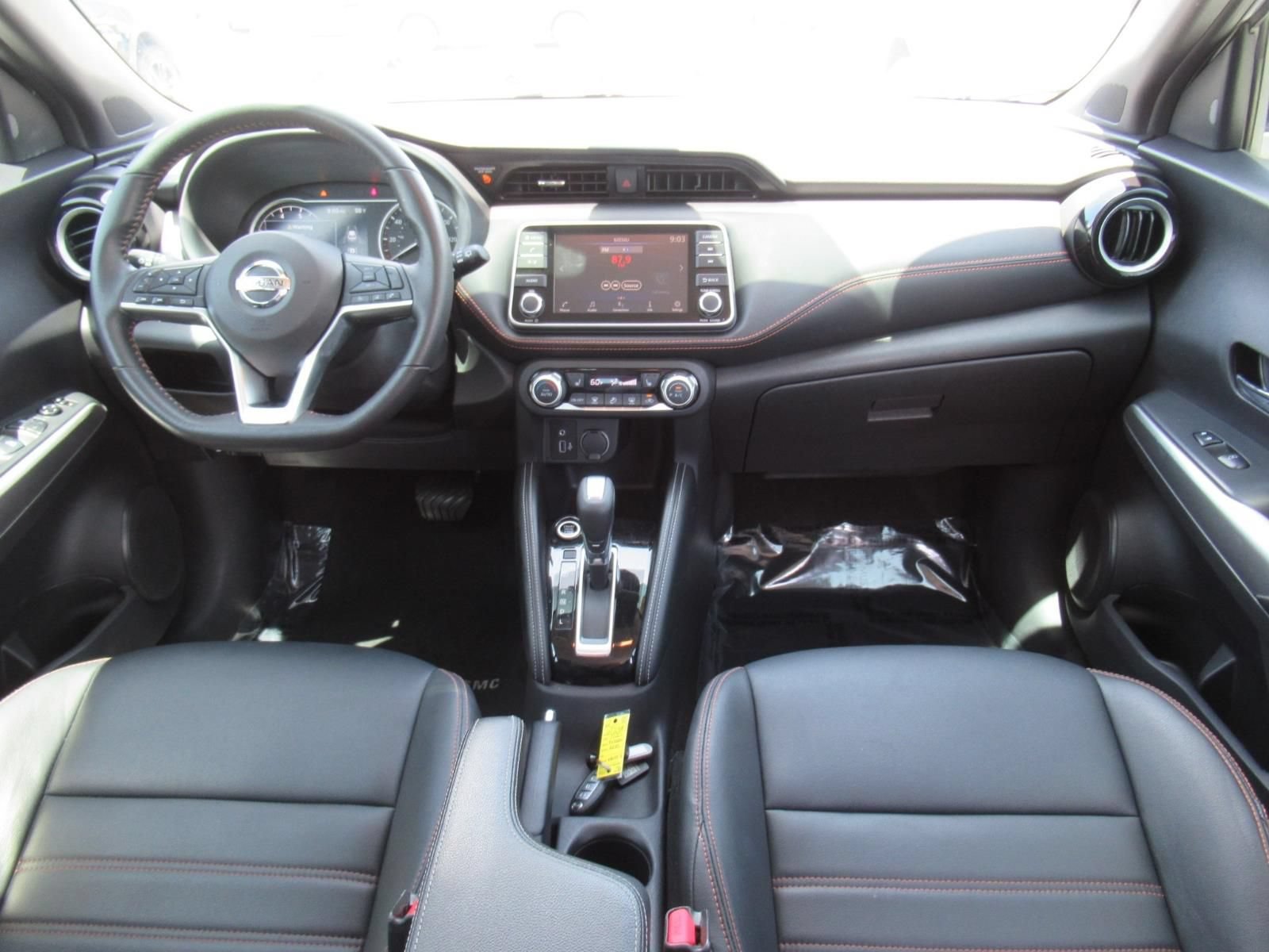 Used 2020 Nissan Kicks SR w/ SR Premium Package FWD image 13