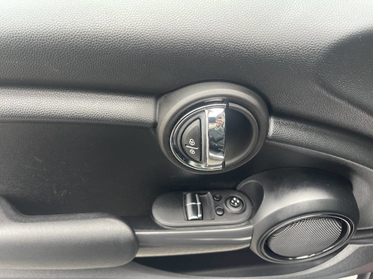 Used 2015 MINI Cooper 2-Door Hardtop image 24