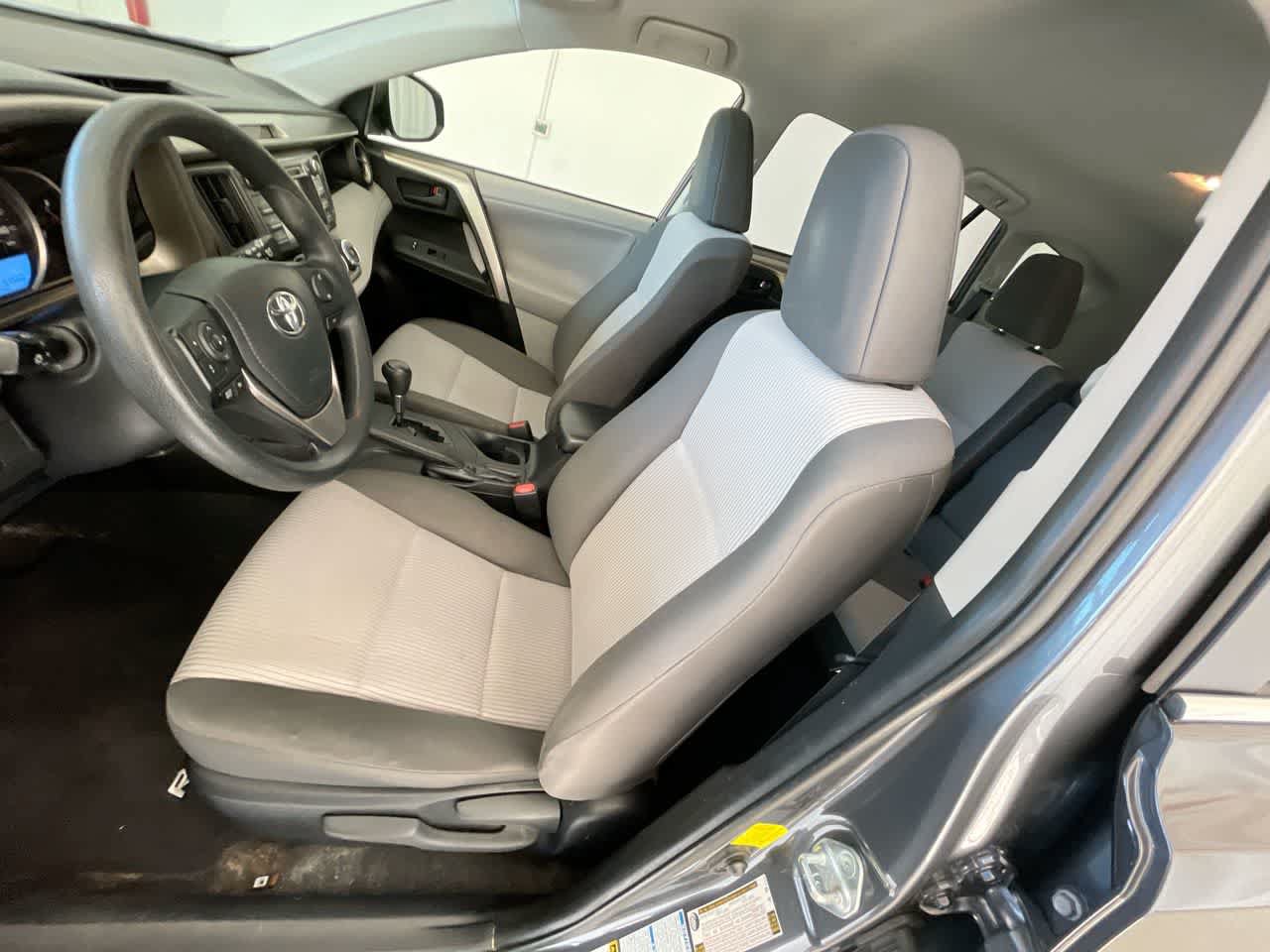 Used 2013 Toyota RAV4 LE AWD/4WD image 11