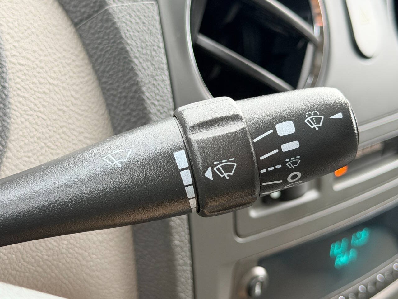 Used 2007 Chevrolet HHR LS FWD image 27