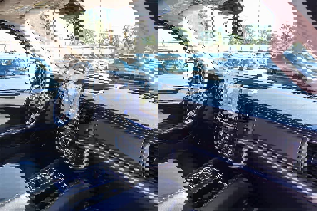 Used 2024 Ford Expedition XLT image 22