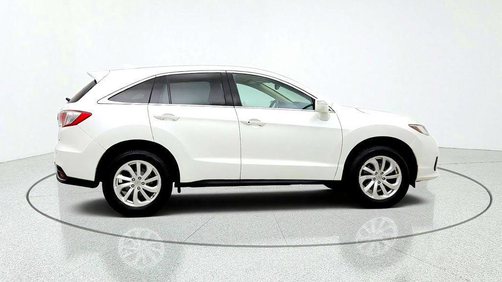 Used 2017 Acura RDX w/ Technology Package AWD/4WD image 4