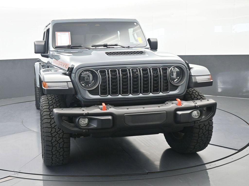 Used 2026 Jeep Gladiator Mojave AWD/4WD image 9