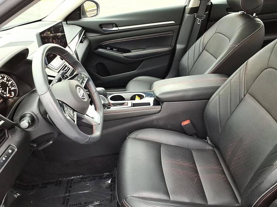 Used 2023 Nissan Altima 2.5 SR w/ SR Premium Package FWD image 15