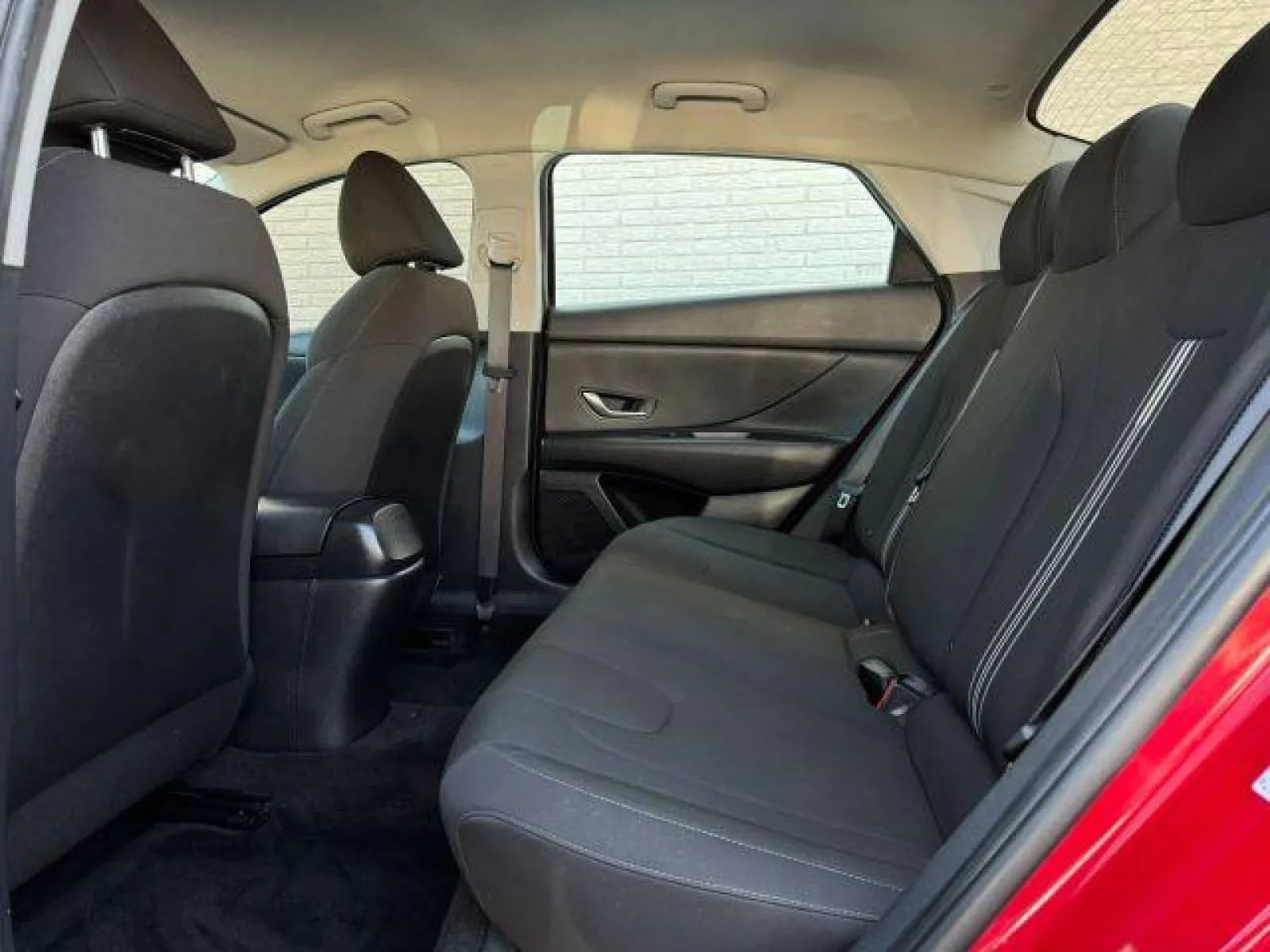 Used 2022 Hyundai Elantra SEL FWD image 18