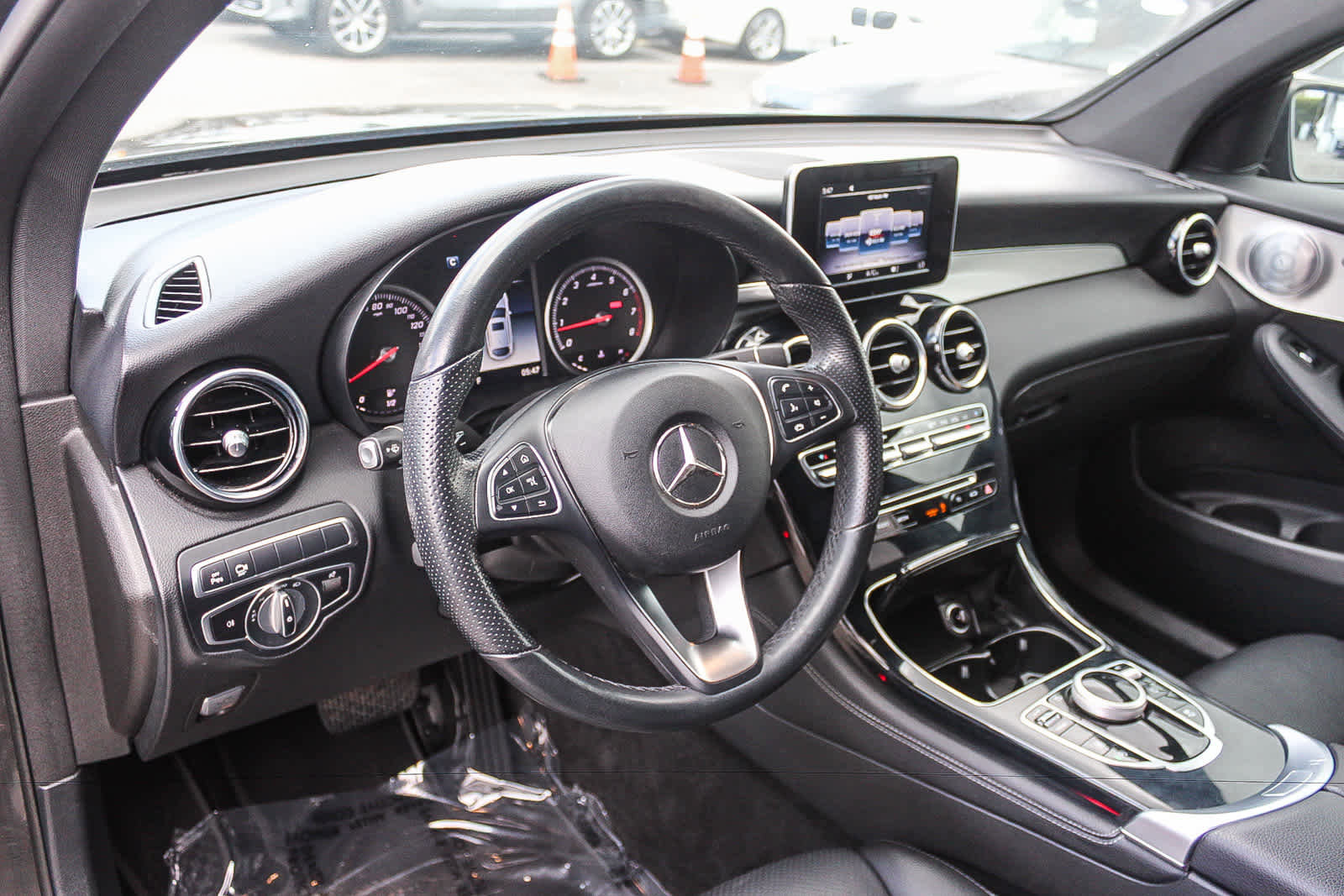 Used 2019 Mercedes-Benz GLC 300 4MATIC Coupe image 17