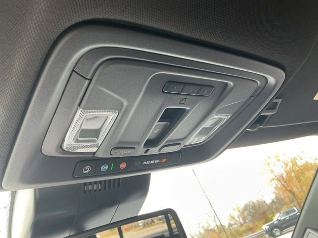 Used 2025 Chevrolet Silverado 2500 High Country image 34