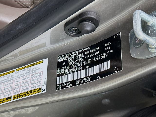 Used 2023 Lexus GX 460 Luxury w/ Accessory Package AWD/4WD image 33
