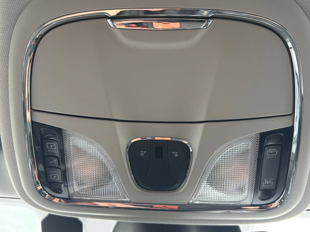 Used 2022 Jeep Cherokee Limited AWD/4WD image 53