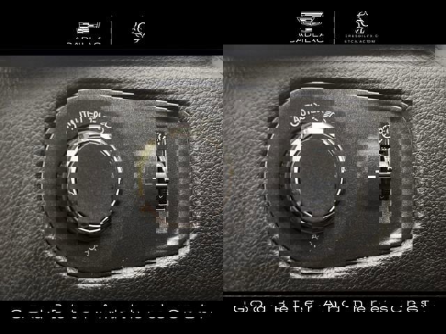 Used 2013 Cadillac SRX Luxury w/ Driver Awareness Package image 21