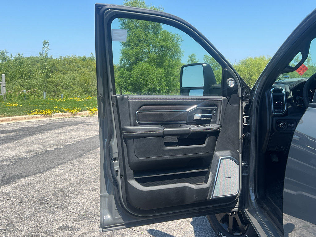 New 2026 RAM 2500 Laramie AWD/4WD image 10