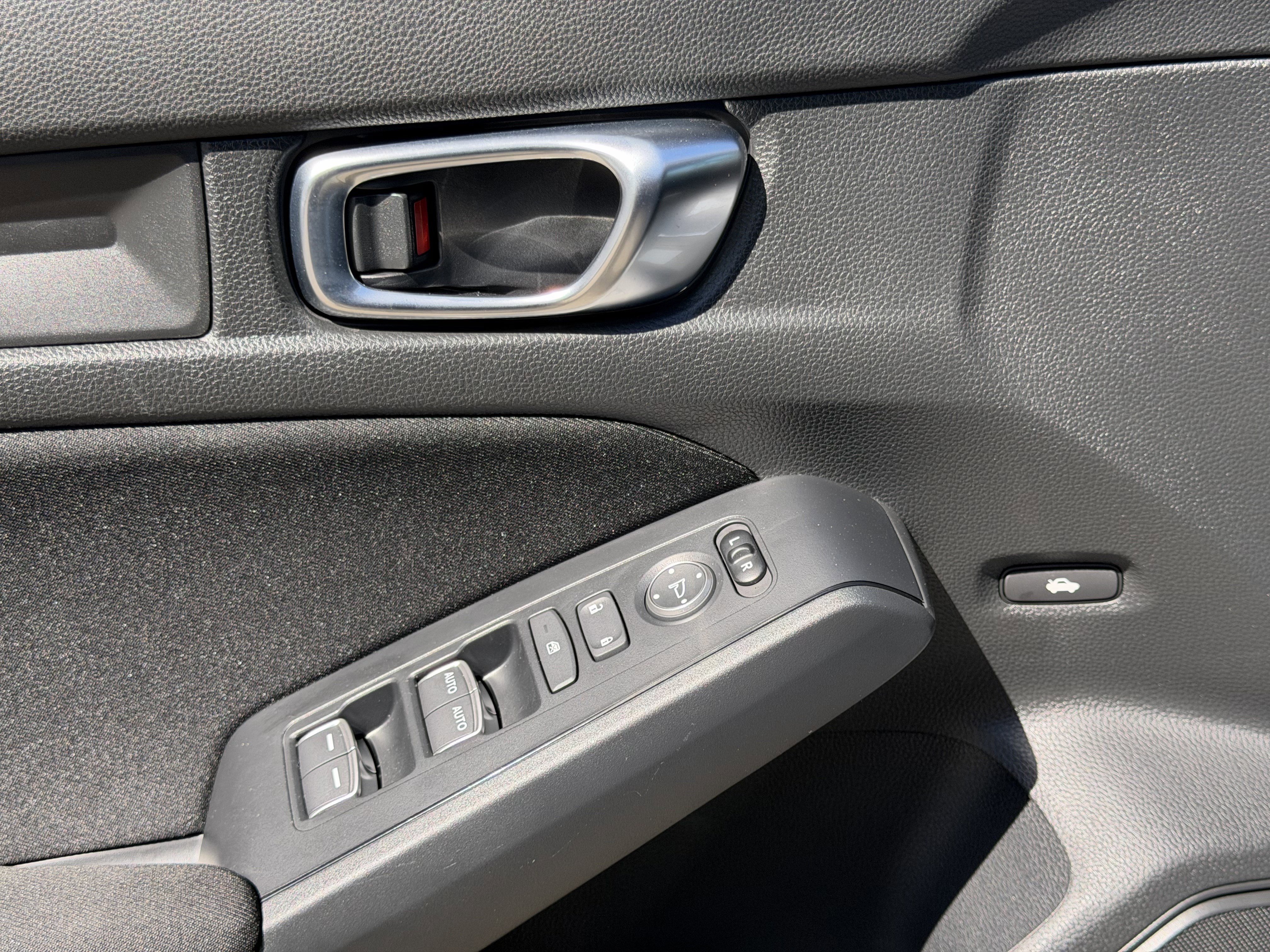 Certified 2025 Honda Civic Sport image 10