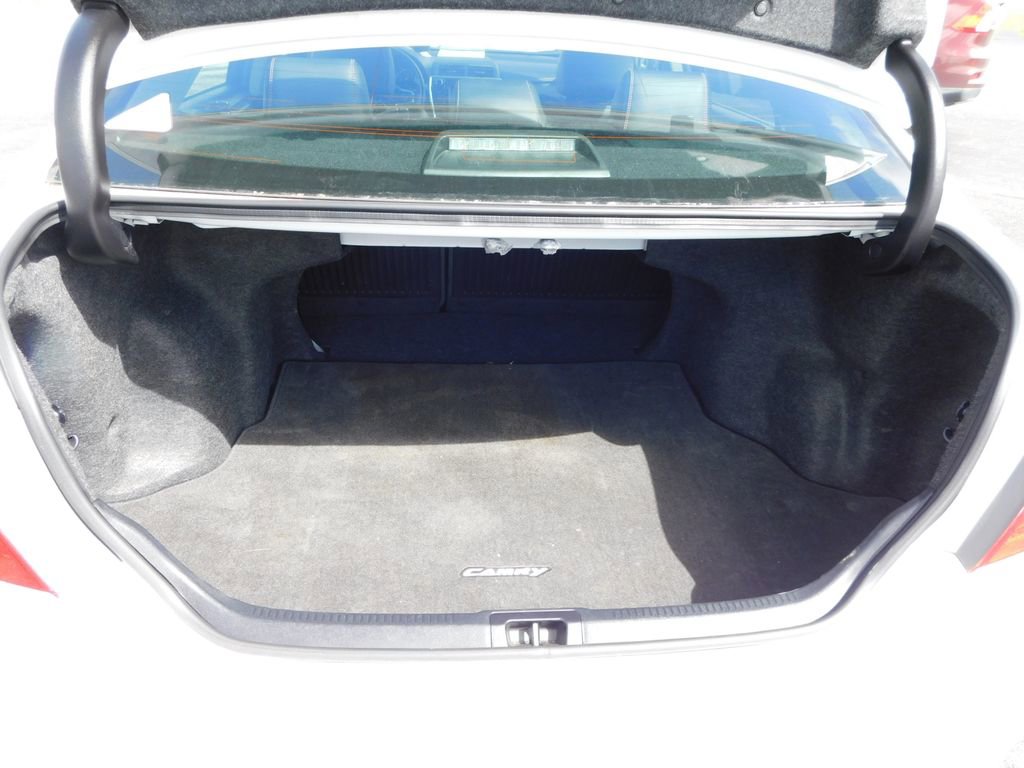 Used 2016 Toyota Camry SE w/ Moonroof Package image 22