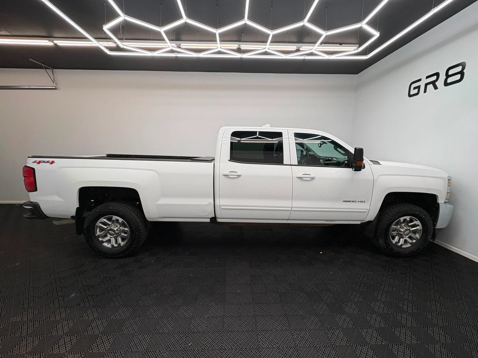 Used 2016 Chevrolet Silverado 3500 LT AWD/4WD image 9
