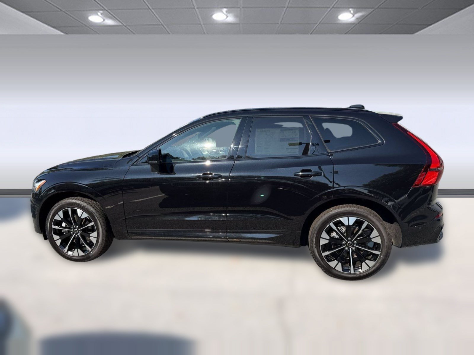 New 2026 Volvo XC60 B5 Plus w/ Protection Package Premier AWD/4WD image 2