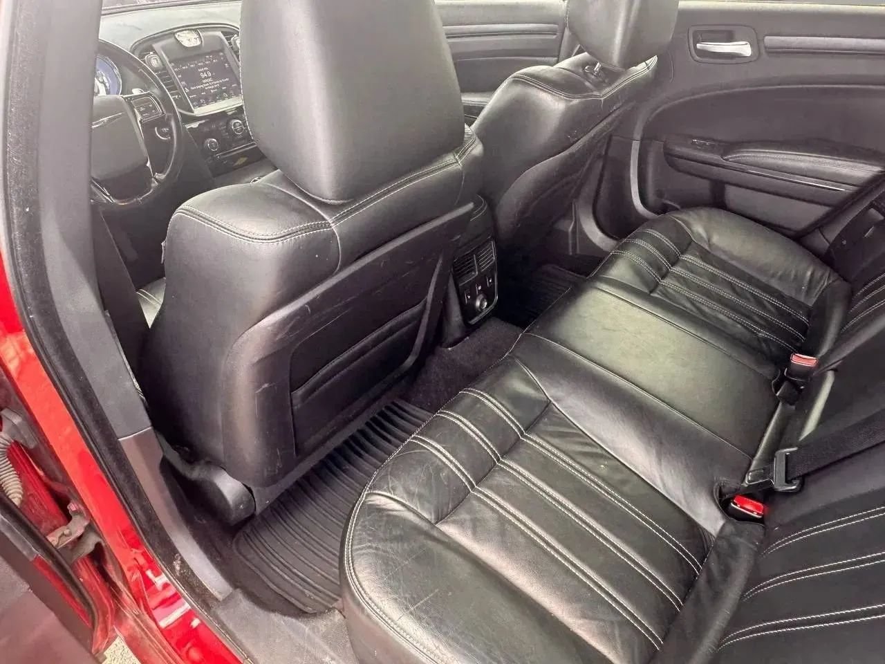 Used 2012 Chrysler 300 S w/ Luxury Group RWD image 12