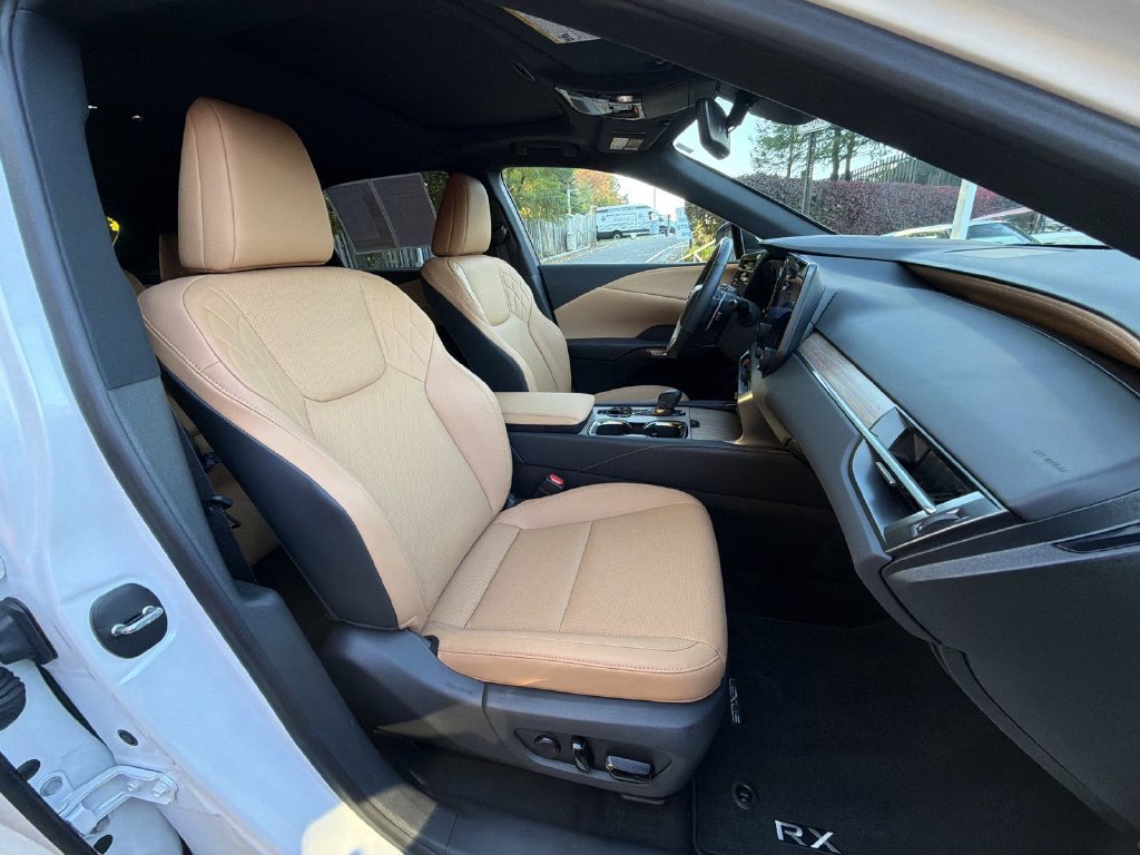 Used 2024 Lexus RX 350h w/ Accessory Package (Z1) AWD/4WD image 22
