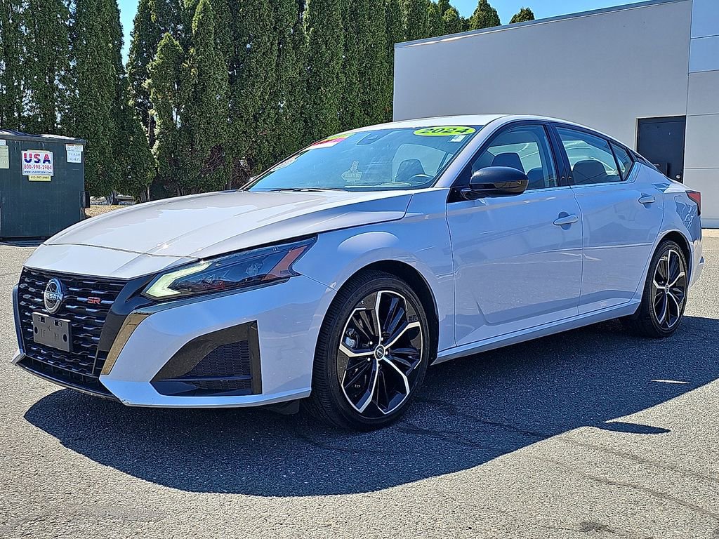 Used 2024 Nissan Altima 2.5 SR image 3