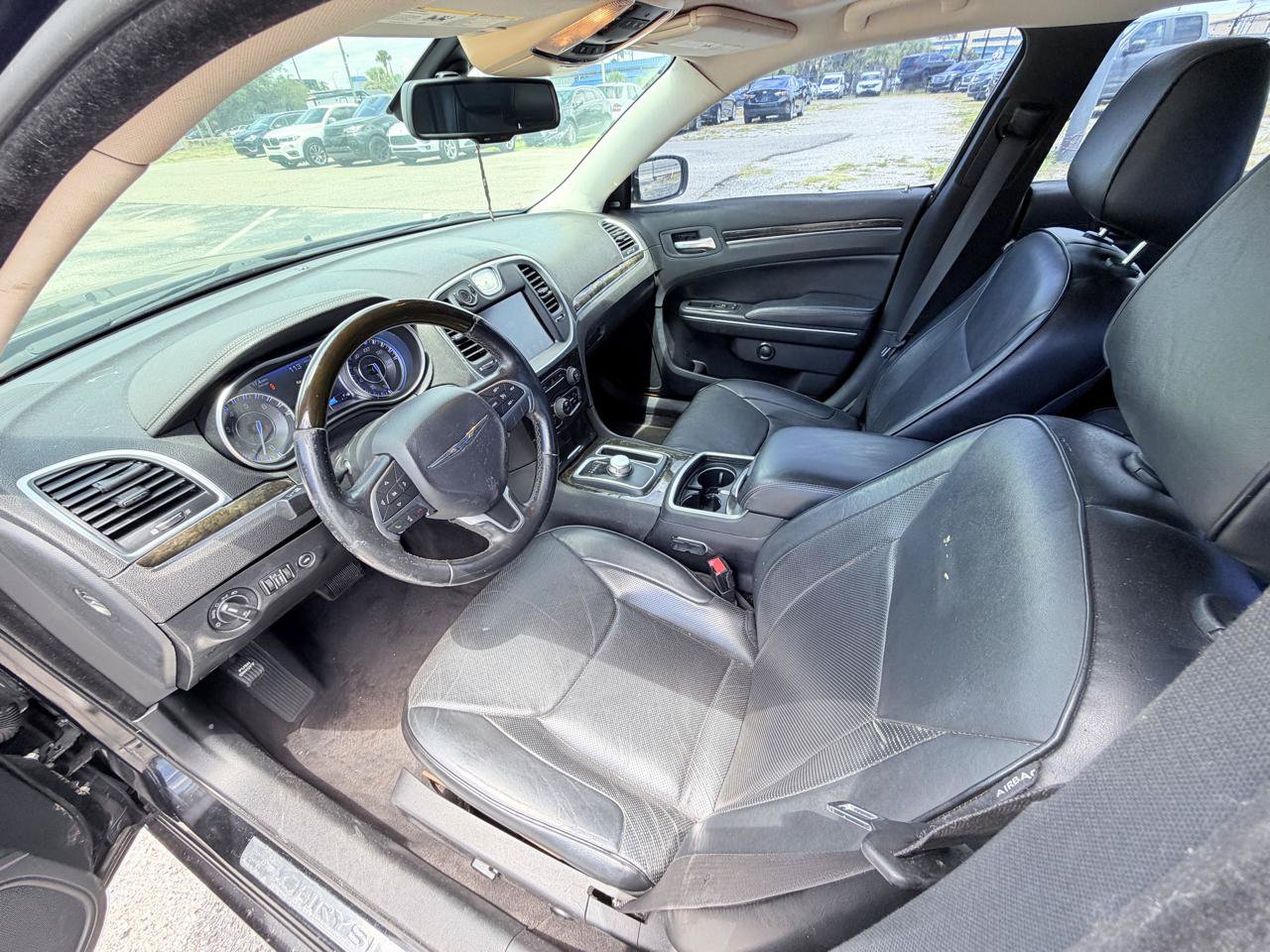 Used 2016 Chrysler 300 C RWD image 13
