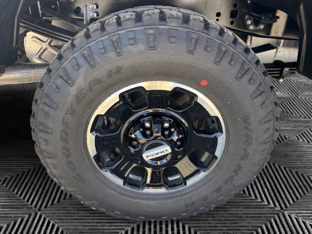 New 2026 Ford F350 XLT w/ XLT Premium Package AWD/4WD image 14