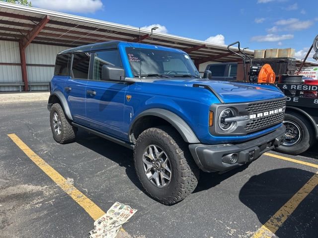 Used 2025 Ford Bronco Badlands AWD/4WD image 2