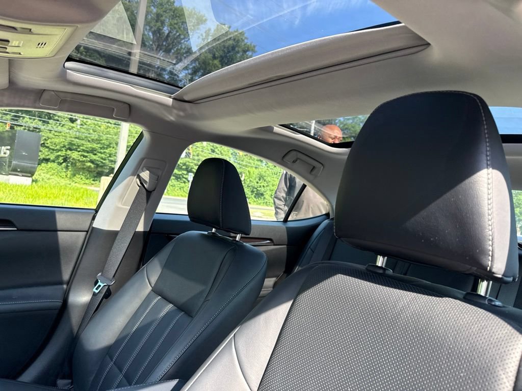 Used 2018 Lexus ES 350 w/ Luxury Package w/Wood Trim FWD image 12