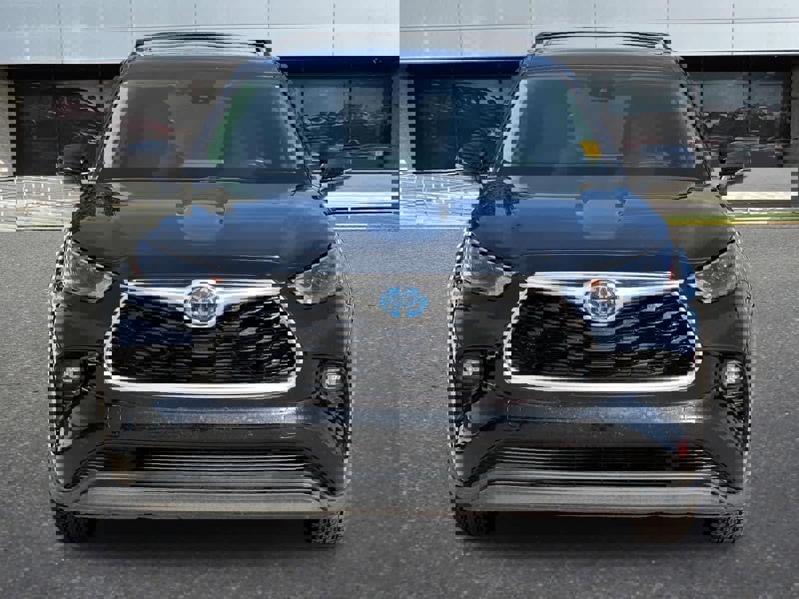 Used 2023 Toyota Highlander LE image 11