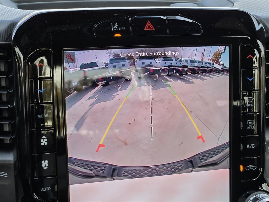 New 2026 RAM 1500 4x4 Crew Cab image 18