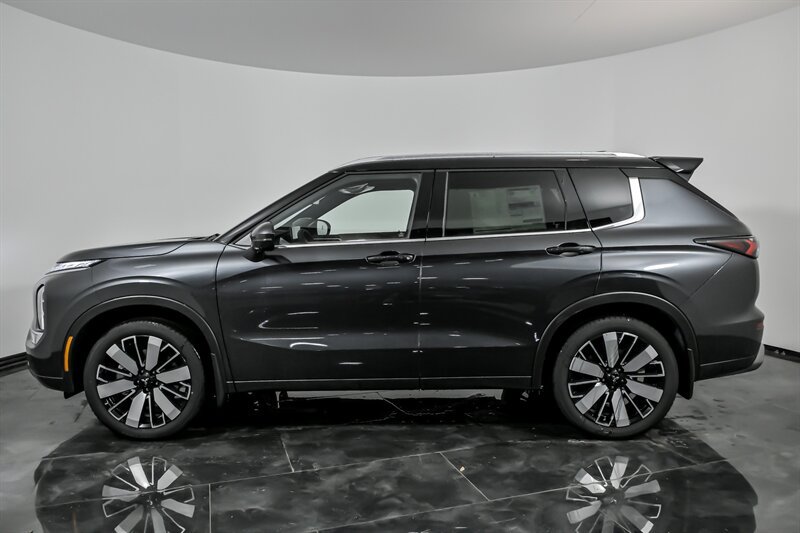 New 2026 Mitsubishi Outlander SEL FWD image 6
