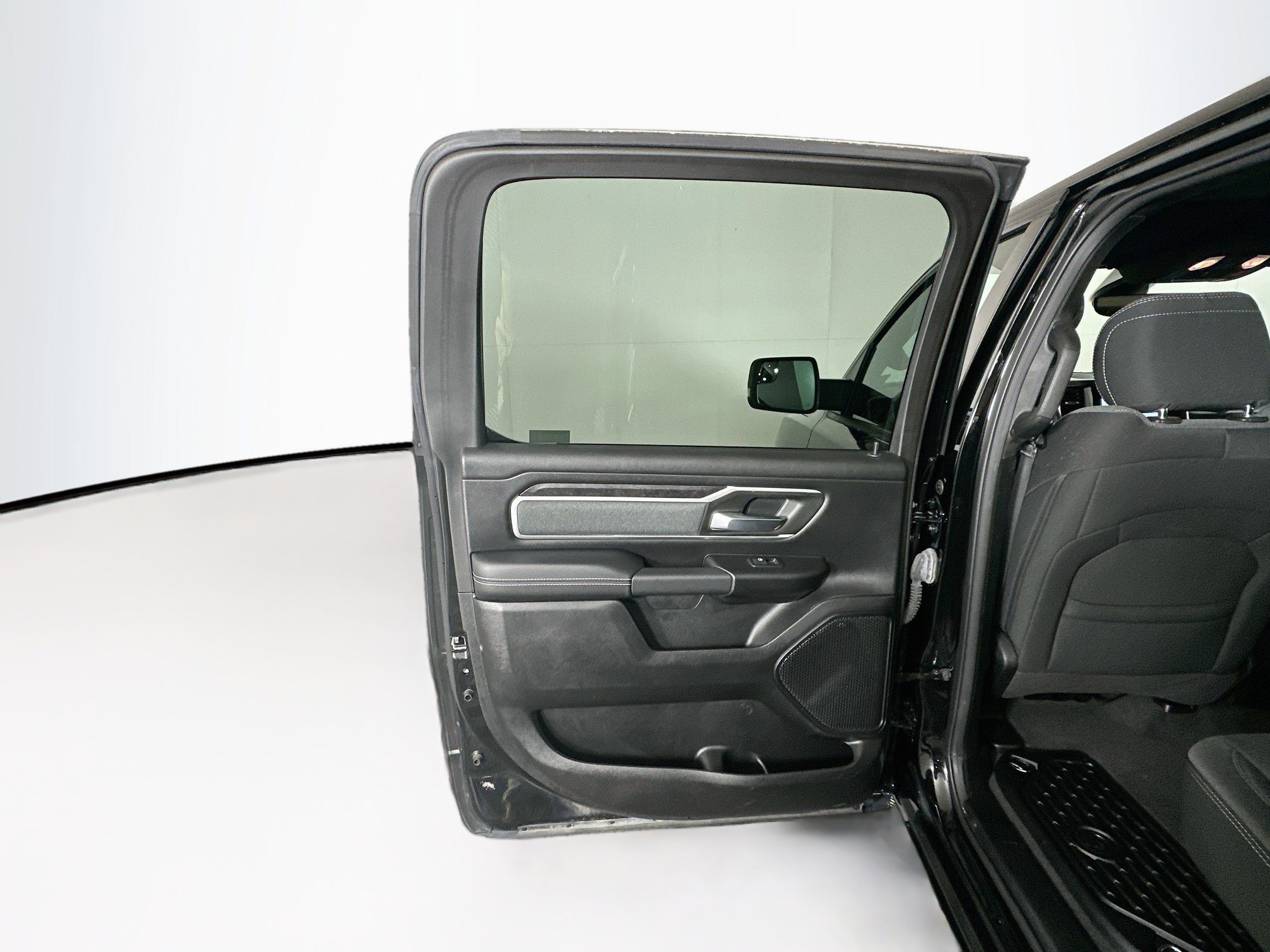 Used 2023 RAM 1500 Big Horn AWD/4WD image 25