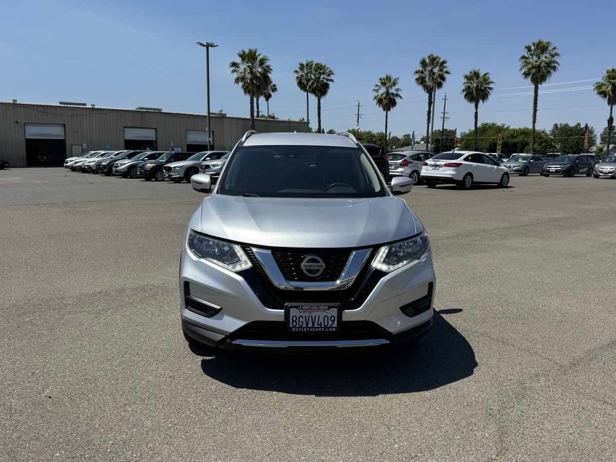 Used 2019 Nissan Rogue SV FWD image 4