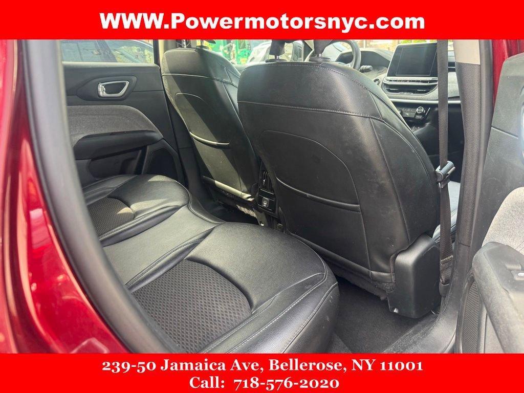 Used 2022 Jeep Compass Latitude AWD/4WD image 17