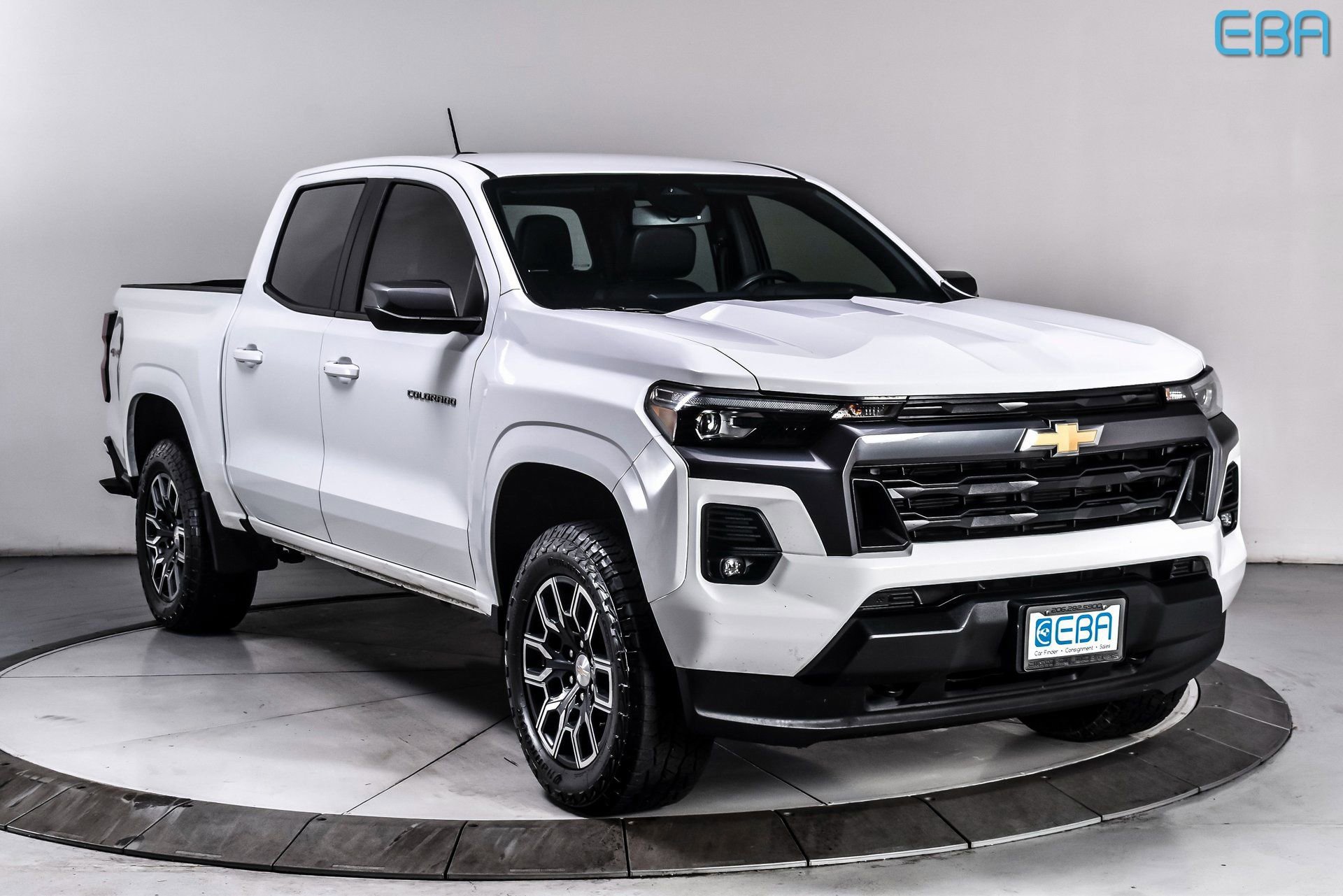 Used 2023 Chevrolet Colorado LT w/ LT Convenience Package III AWD/4WD image 8