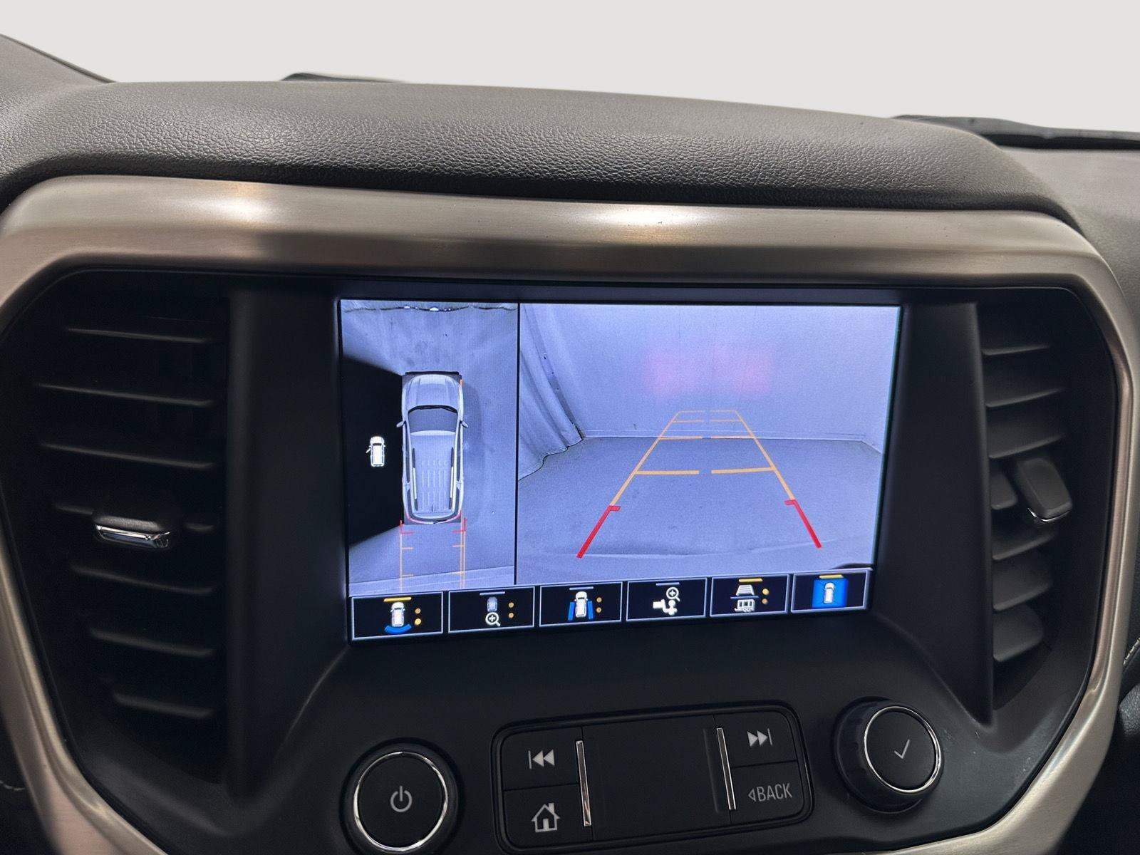 Used 2021 GMC Acadia Denali w/ Denali Technology Package AWD/4WD image 14