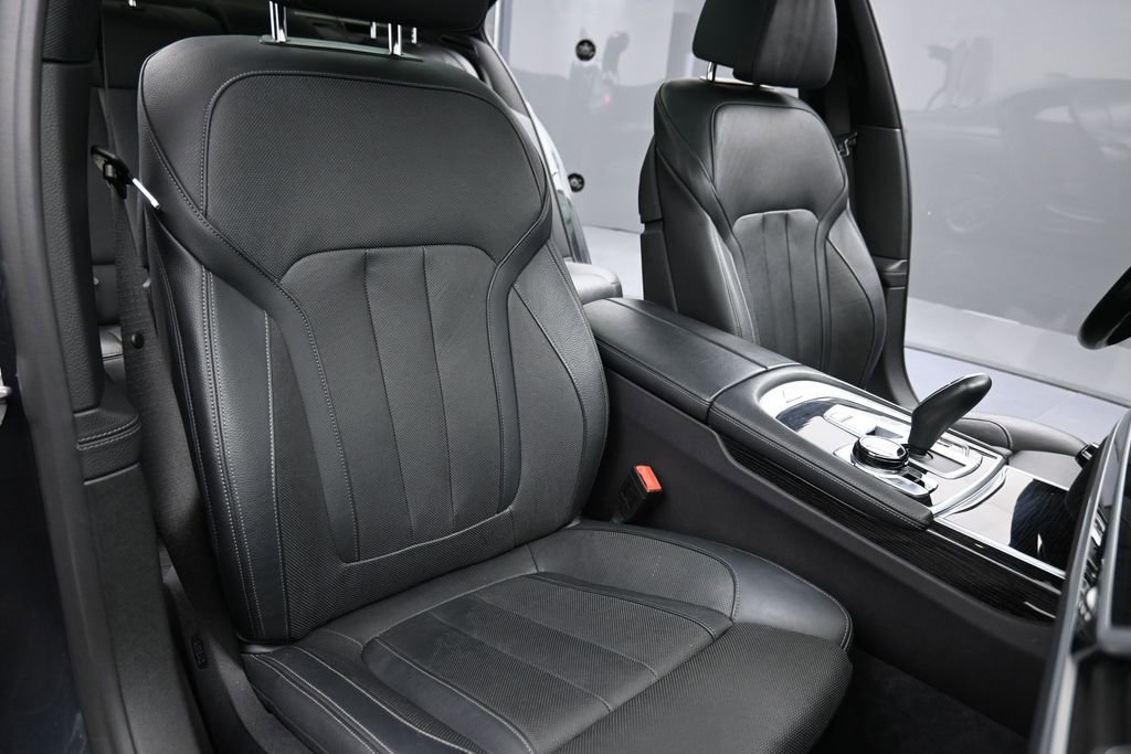 Used 2019 BMW 740i xDrive w/ Executive Package AWD/4WD image 21