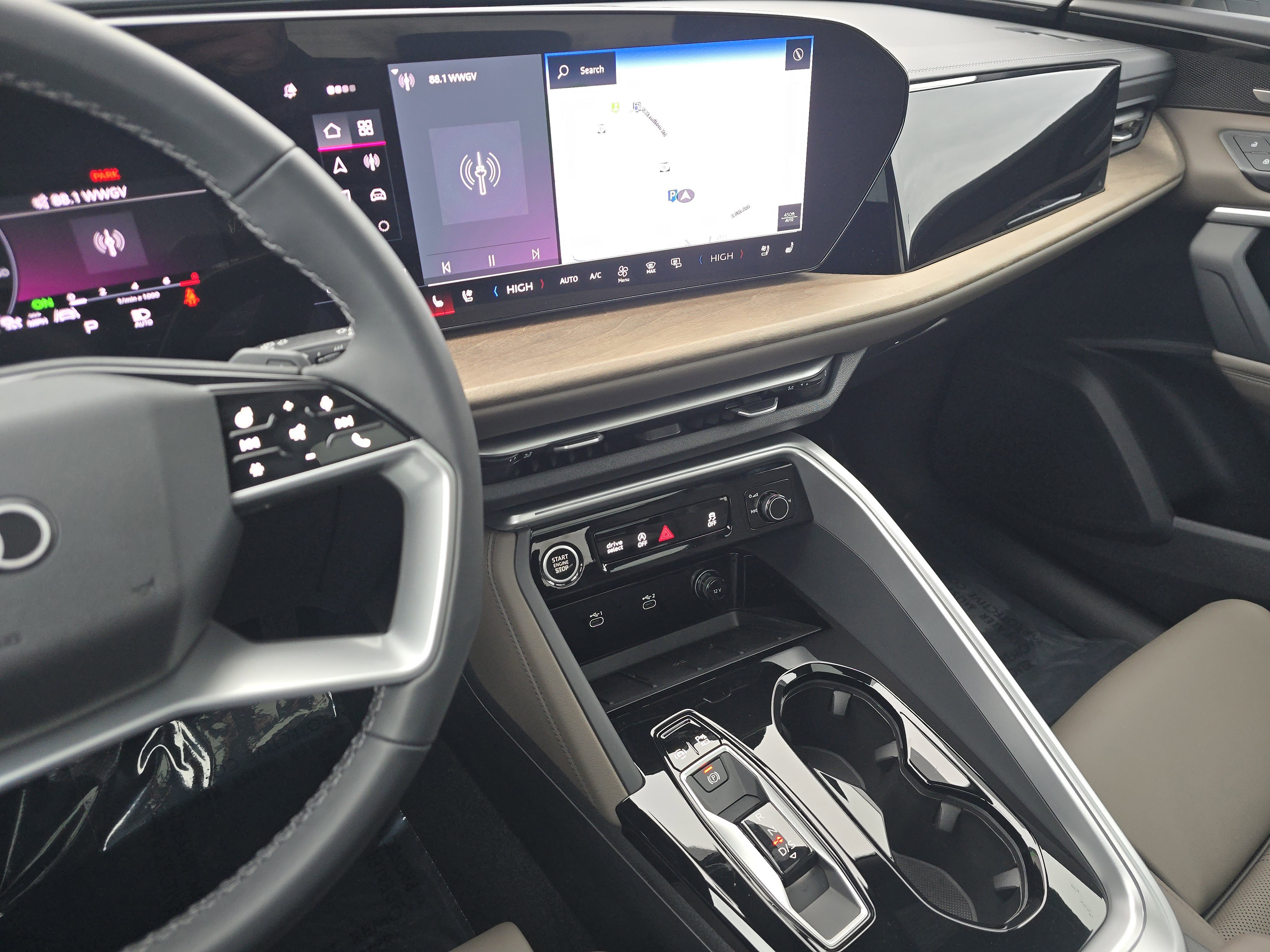 New 2025 Audi Q5 Premium Plus image 24