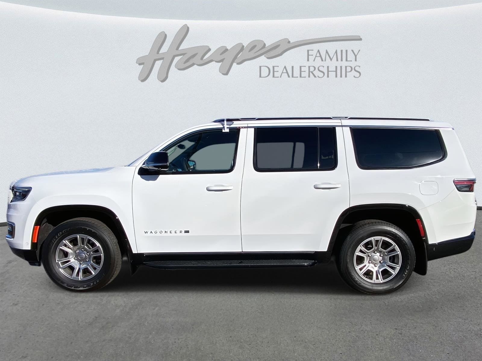 Certified 2024 Jeep Wagoneer 4WD w/ Convenience Group I image 10