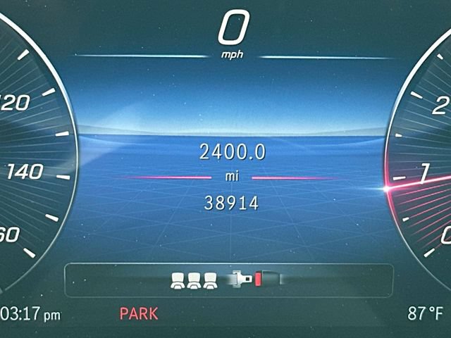 Used 2023 Mercedes-Benz GLC 300 4MATIC image 11