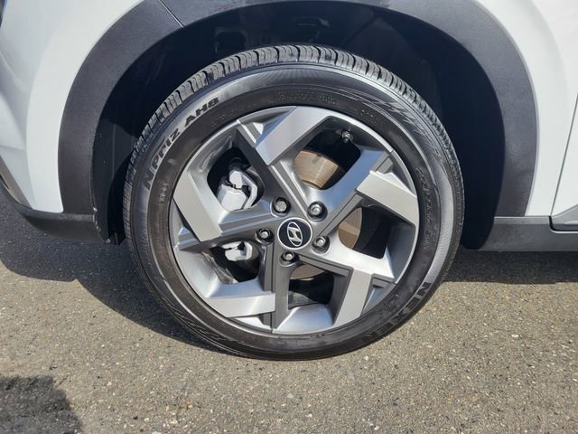 Certified 2024 Hyundai Venue SEL image 11
