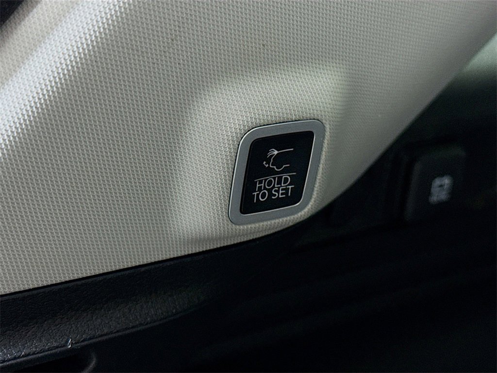 Used 2022 Jeep Grand Cherokee Limited 4xe image 33